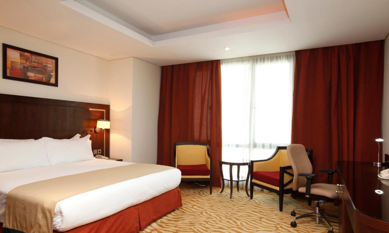 Holiday Inn Olaya By Ihg Riade Exterior foto