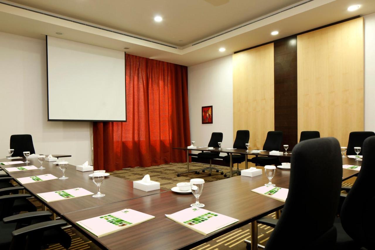 Holiday Inn Olaya By Ihg Riade Exterior foto
